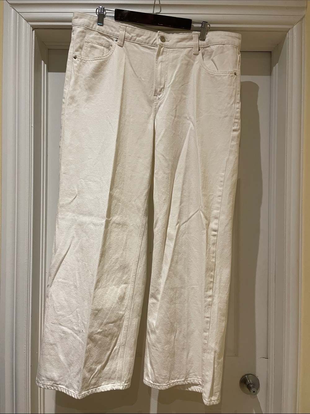 H&M White Straight Leg Jeans 100% Cotton Size 16 Plus Size Timeless Minimalist